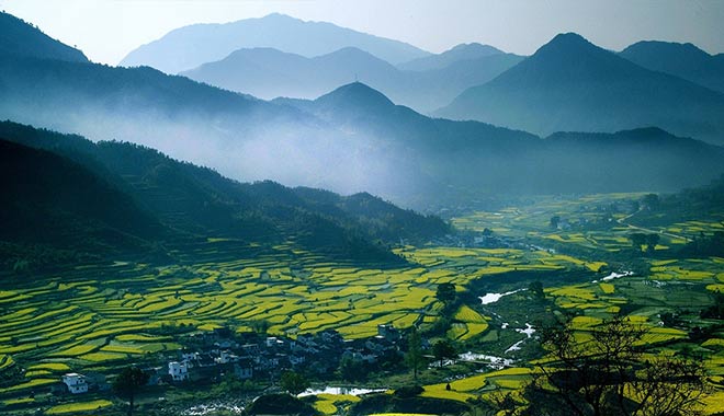 成人提升學(xué)歷網(wǎng)站 成人本科報名2024官網(wǎng)？